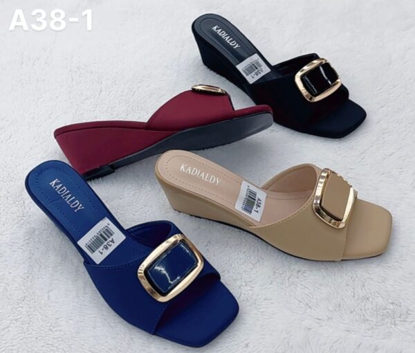 Sandales grande dame – Élégance et raffinement au féminin [M3A2]