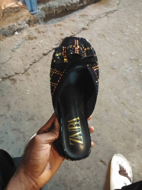 Sandales grande dame – Élégance et raffinement au féminin [M3A2]