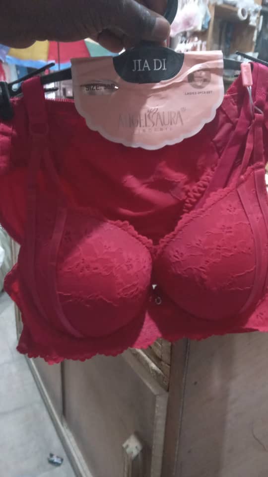 Ensemble soutien-gorge + sous-vêtements – Élégance, confort et confiance au quotidien [M1A6]