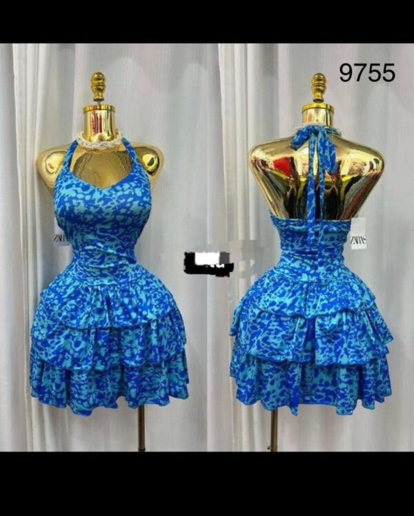 Robe courte bleue à col halter et volants – Élégante & fraîche [M5A6]