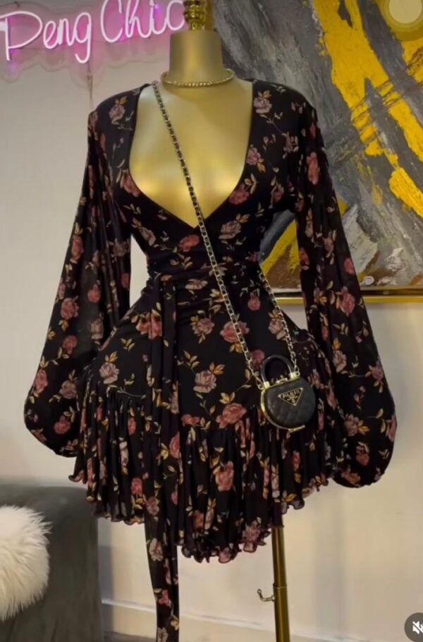 Mini robe noire à manches longues – Élégance intemporelle [M5B4]