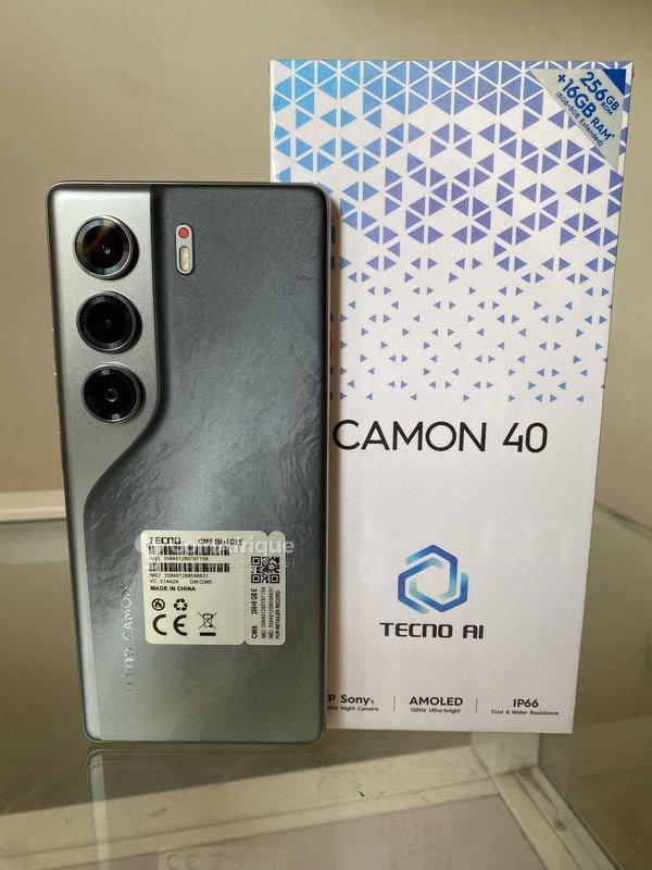 Tecno Camon 40 — 256 Go ROM + 16 Go RAM | Puissance & Photos de Pro [E1A36]