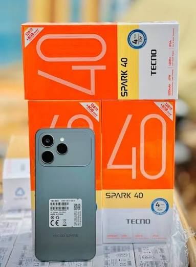 Tecno Spark 40 – Puissance, Style & Performance au quotidien [E1A33]