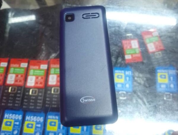 Swisse S5606 – Téléphone à très grosse batterie [E4A3]