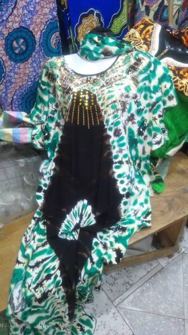 Kaftan Africain Élégant – Confort, tradition et style intemporel [M17A1]