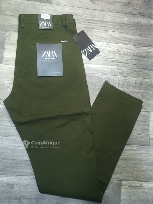 Pantalon Chino Homme Zara – Élégance moderne en vert. [M18A4]