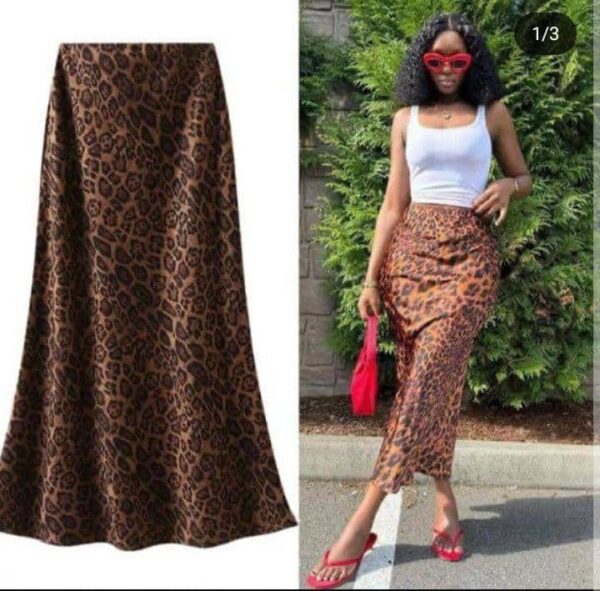 Jupe Longue Satinée Imprimé Léopard – Élégance sauvage et tendance [HM1A8]