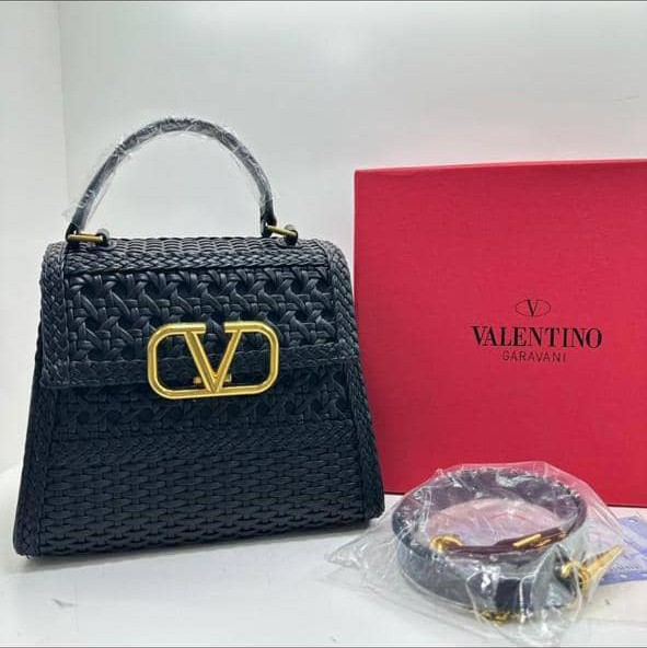 Sac Valentino Garavani Petit Modèle à Poignée – Matière Tressée Noire [M19A7]