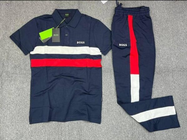 Ensemble BOSS – Polo & Pantalon de Jogging Marine à Bandes Tricolores [M21C3]