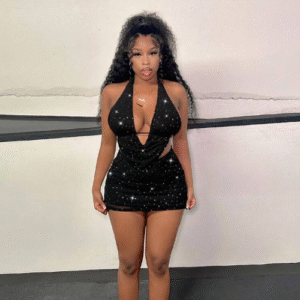 Ensemble Deux-Pièces "Starlight" – Top Halter & Mini-Jupe en Strass [M22A8]