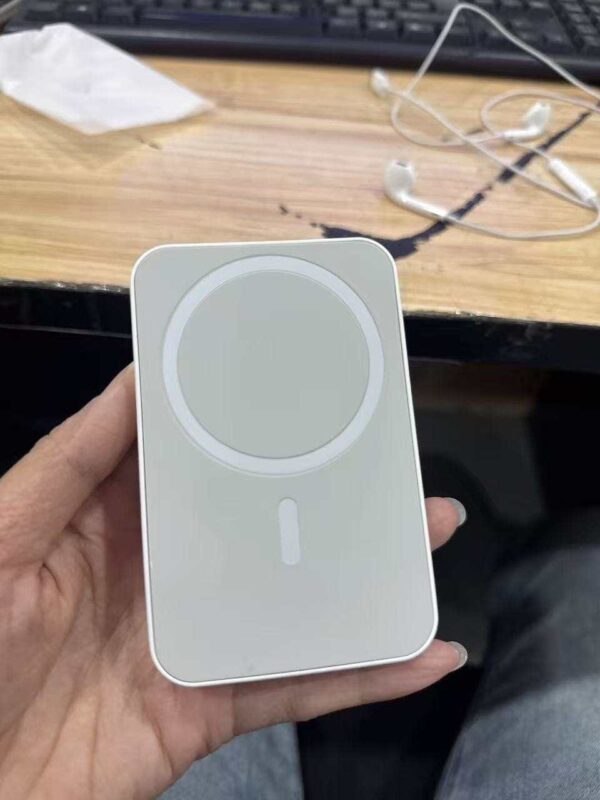 Batterie Externe "Snap-Go" – MagSafe & Charge Rapide Sans Fil [E1A41]