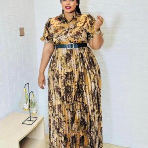 Robe-Chemise Plissée – Élégance Graphique avec Ceinture Noire [M22C6]