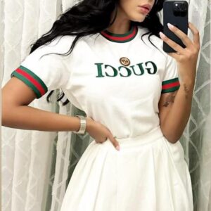 Ensemble "Ivory Heritage" Duo – T-Shirt & Jupe Plissée [M22C4]